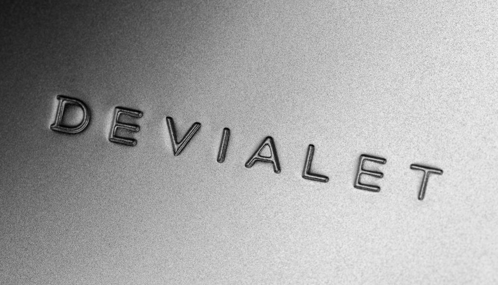 Devialet logo silver