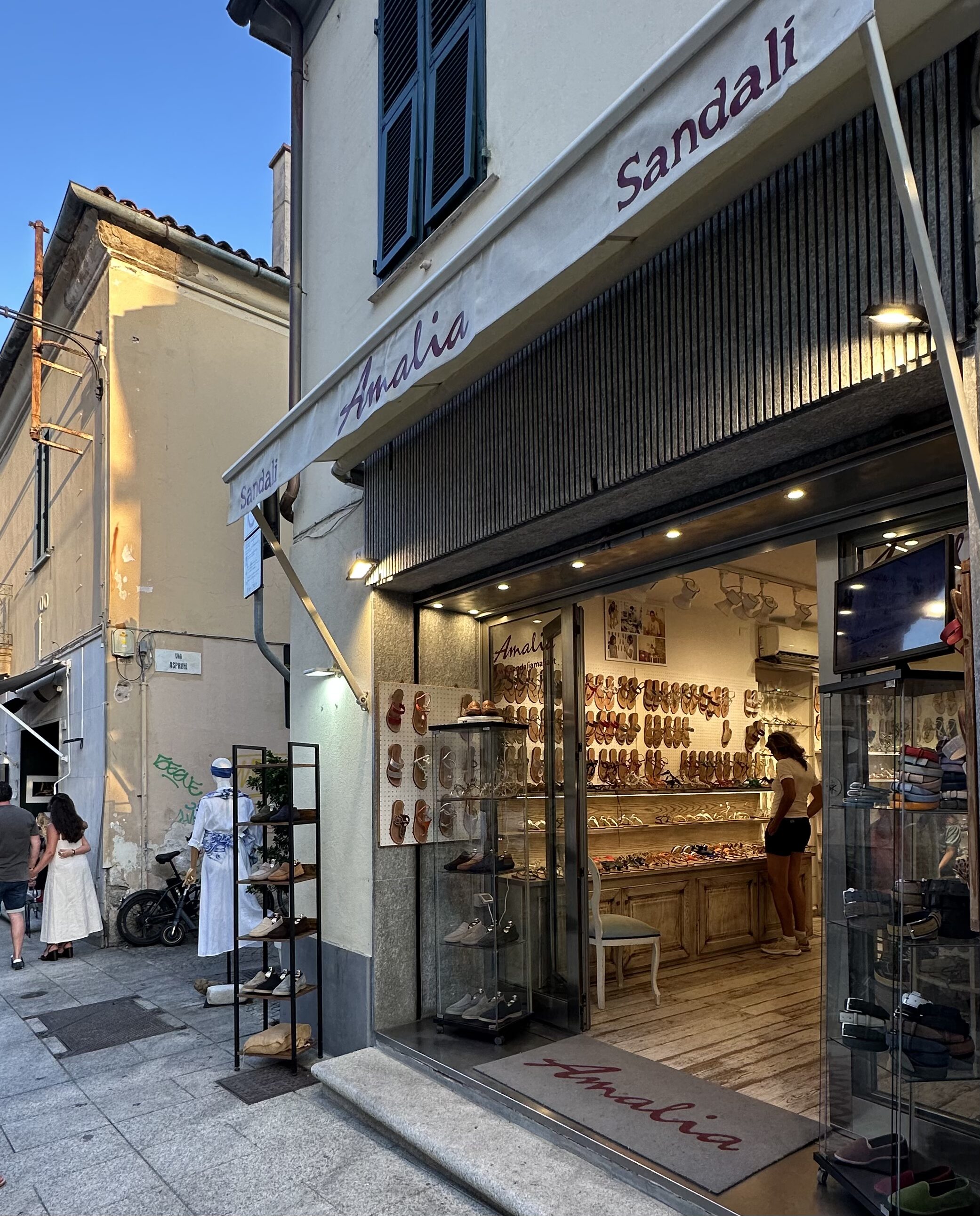 IMG_5561 2 Shop in Olbia